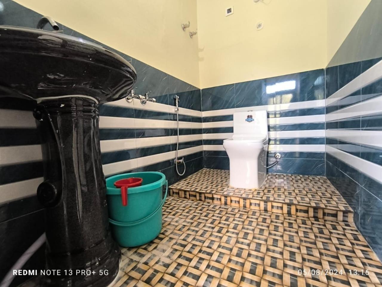 Dwarika Hotel Dwarahat Экстерьер фото